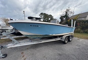 1979 Mako 21 CC Boat